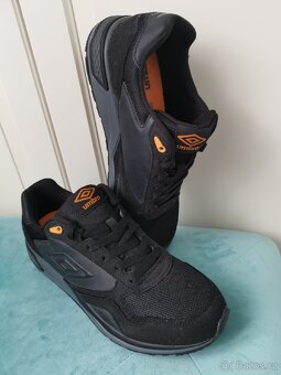 Umbro tenisky nové 42 sneakersy - 6