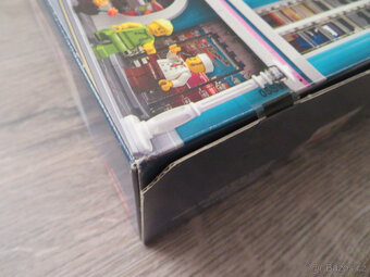 LEGO Modular 10260 Downtown Diner - 6