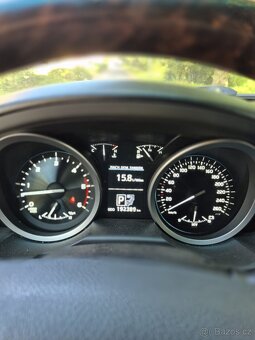 TOYOTA LAND CRUISER 4x4 VDJ200L - 6