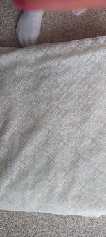 záclony,ušité do pravid. záhybů v šířce 1,5 m,délka 2,40 cm - 6