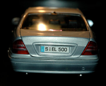 1:18 Rarita Mercedes S-Klasse W220 Maisto 1999-05 - 6