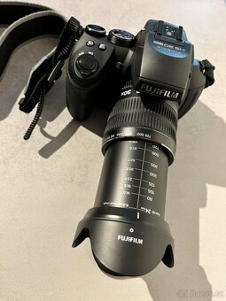 Fujifilm FinePix HS30 EXR - 6