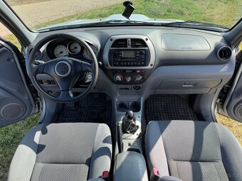 Toyota RAV4 2.0 D-4D 4x4 - 6