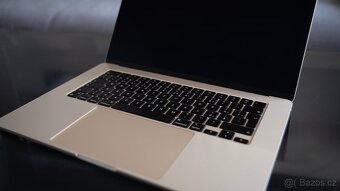 Macbook Air M3 2024 15, Starlight, 8GB ram, 512 SSD, záruka - 6