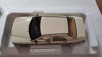 Norev 1/18 Mercedes 190E 1984 beige limit 200 ks - 6