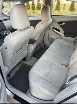 Toyota Prius 30 - 6
