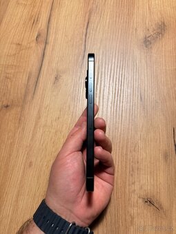 iPhone 16 Pro Max 256 Gb, černý titan - 6