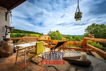 Nabízíme k prodeji stylově zařízený Apartmánový dům v podhů - 6