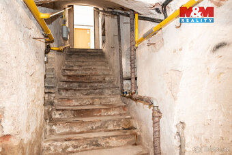 Pronájem skladu v Pardubicích, ul. 17. listopadu - 6