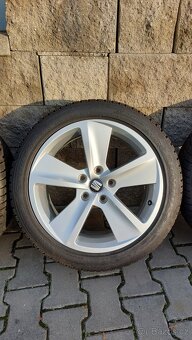 Alu sadu 5x112 r17 Seat Cupra zimní pneu - 6