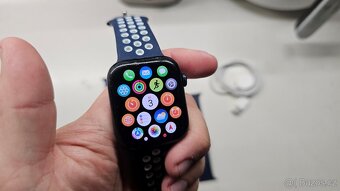 Apple Watch 7 black 45mm - drobná chyba - 6