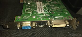 2 ks grafických karet ATI Radeon - 6