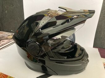 Helma na cestovní enduro W-TEC - 6