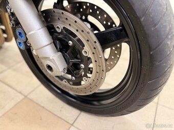 YAMAHA FZS 1000 FAZER - 6