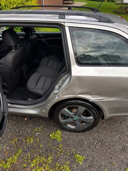 Škoda Octavia combi 1.8 Tsi 2012 bouraná - 6