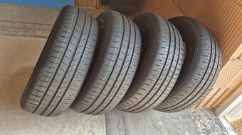 Falken ziex 215/60 r16 - 6