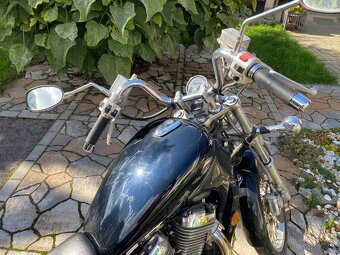 Suzuki VS 600 Intruder - 6