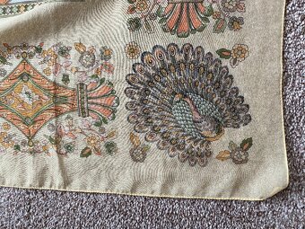 Nový dámský italský šátek s motivem páva - 120 x 120 cm - 6