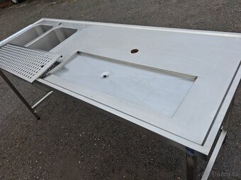 Nerez výčepní stůl 189x70x90 cm s 2x dřezem a odkapem - 6