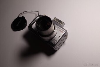 Olympus C-765 Ultra Zoom - 6