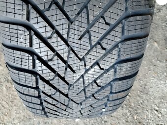 225/60/17 225/65/17 225/40/18 225/45/18 295/35/21 kusovka - 6