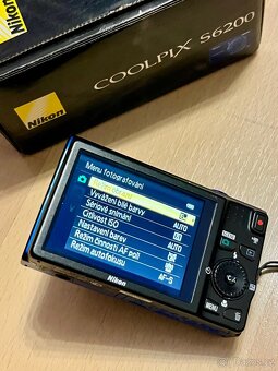 Nikon COOLPIX S6200 – 16,0 MP , 10× optický zoom - 6