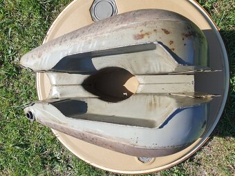 PÉRÁK NÁDRŽ HOLUBÍ ŠEĎ - 6