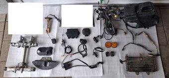 SUZUKI XF 650 FREEWIND - 6