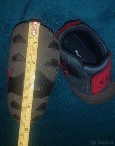 První barefoot botičky, v. 19, stélka cca 11,5 cm - 6