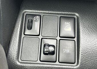 Toyota Rav4 SOL 2.0VVTi 4x4 AUTOMAT NAVI automat 116 kw - 6