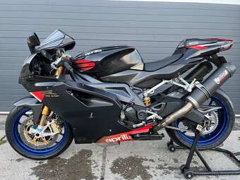 Aprilia RSV 1000R Factory - 6