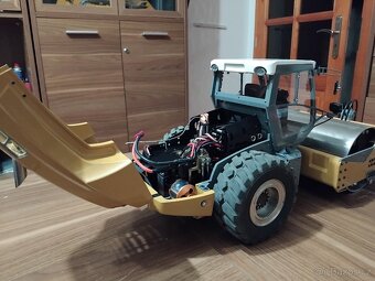 Rc hydraulicky silniční válec 1/14 - 6