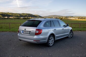 Škoda Superb Combi -125 kw Elegance 4X4 /AJ NA SPLÁTKY/ - 6