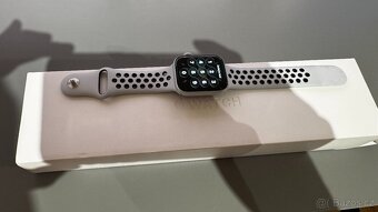 Prodám Apple Watch series 6 44mm střírbné - 6