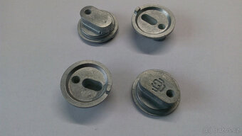 Škoda těžítko, klíče,víčka odlitky. - 6