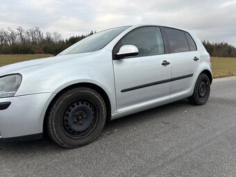 Volkswagen Golf V - 6