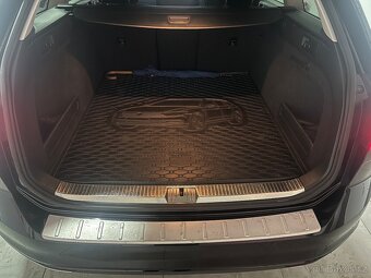 VW Passat B8 Variant 2.0TDI 110kW EVO DSG ACC Navi MATRIX - 6