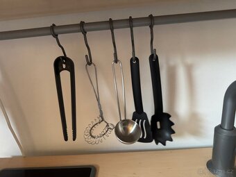 Dětská kuchyňka Ikea vč. příslušenství - 6