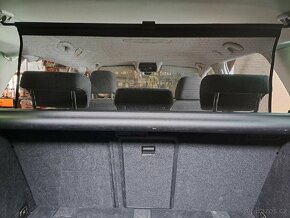 VW Golf 6 Combi kompletní interiér  kufru - 6