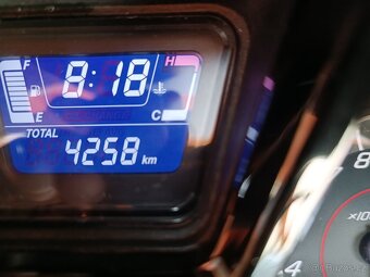 Prodám skútr Honda Forza 125 - 6