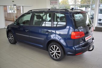 Volkswagen Touran 1,6 TDi 77 kW, 7-míst,NAVI,1.maj., - 6