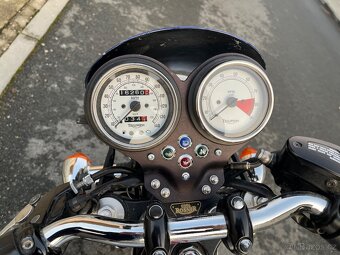 Triumph Thruxton 900 - 6