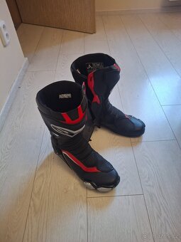 Vybaveni na silniční moto - 6