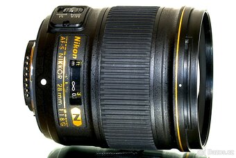 Nikon AF-S FX Nikkor 28mm 1:1,8 G + UV filtr TOP STAV - 6