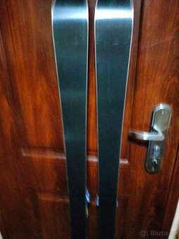 Prodám nové sjezdové lyže boycott Carving.148cm. - 6