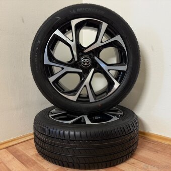 TOYOTA CH-R 5x114,3 R18 ET50+LETNÍ 225/50R18 7mm - 6