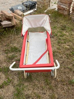 Retro kočárek pro panenky – sběratelský kousek - 6