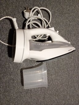 Napařovací žehlička v záruce žehlení prádla bez kabelu - 6