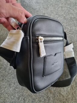 Nová Pánská taška přes rameno REPLAY FM3688 000 - 6