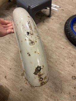 zadni blatnik na jawu 23 mustang - 6